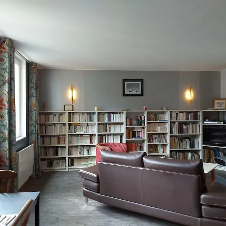 Modern In Normandy In The Town Center * 贝叶